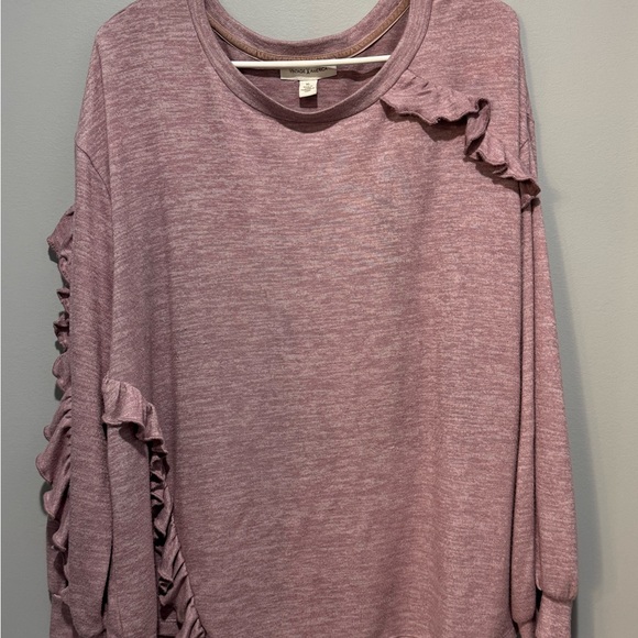Vintage America Tops - Women’s long sleeve lightweight top with ruffles